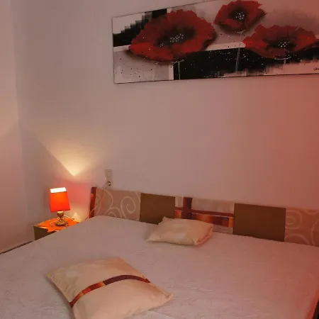 Villa Denia, 5 Dormitorios, 10 Personas - Es-262-17 Denia